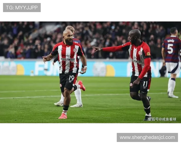 纽卡斯尔联在联赛杯中展现稳定状态，成功晋级下一轮赛事