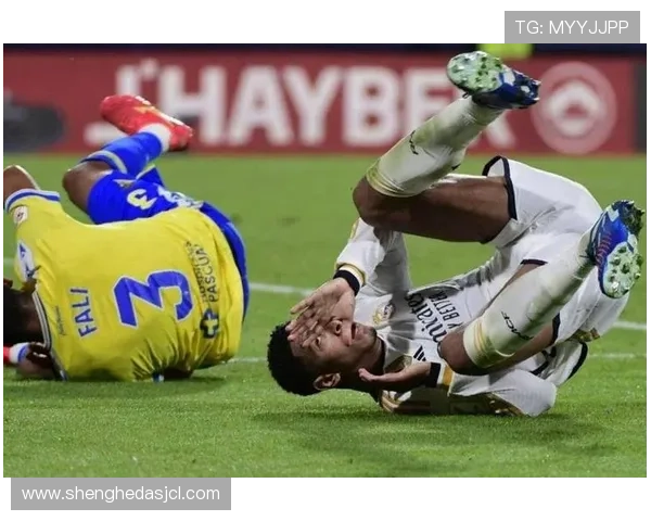 皇马控制力下降,中场调度与防守衔接问题逐步反映